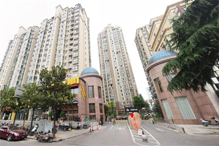 东武古城北区精装套二房，83平带附房12平